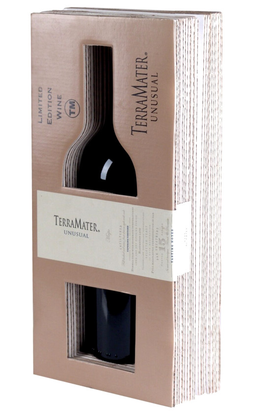 TerraMater Unusual Carmenere-Shiraz 2010 gift box